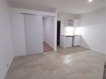 loue type deux en campagne  loyer  forfaitaire  chauffage par clim  climatiseur réversible