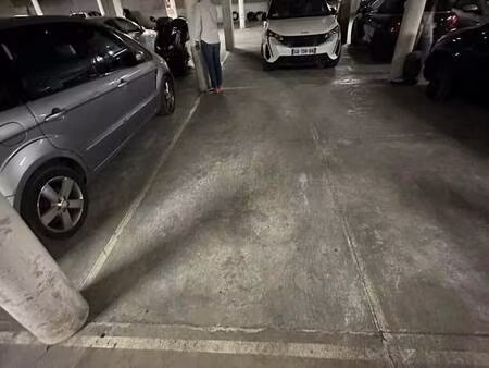 parking à louer