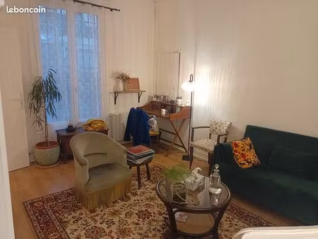 sous location cabinet cosy- paris centre : mer/jeu/sam/dim