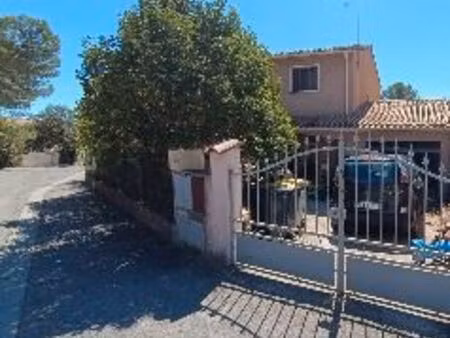 très rare : vente villa 97 m2 habitable/ total surface utilisable 132 m2 dans les hauts de