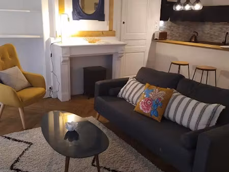 location meublée appartement 2 pièces 45 m² à lyon 1er (69001)  1 095 €