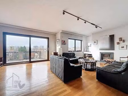 penthouse 201m2 - 3 ch - 3 sdb - bureau - terrasse s-o