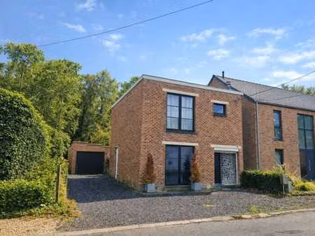 maison 4 façades idéalement située à templeuve !