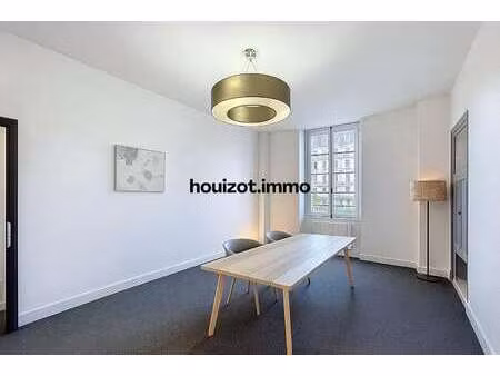 location bureaux et commerces à rennes centre ville (35000) : à louer / 18m² rennes centre