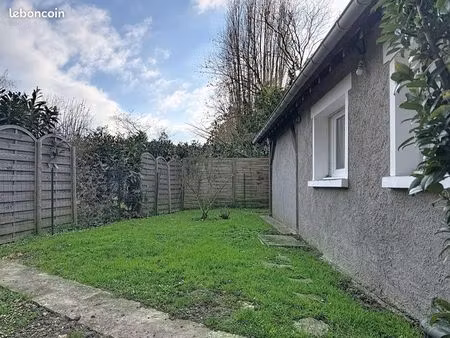 maisonnette avec jardin