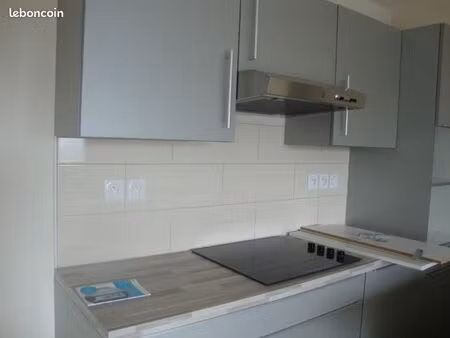 a louer f3 56 5 m² cave et parking