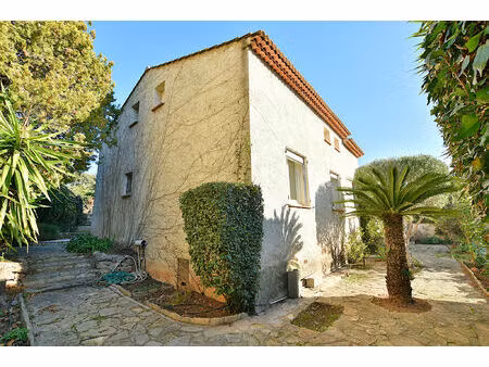 vente maison 5 pièces 149 m² carqueiranne (83320)