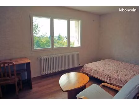 confortable t1 meublé et entièrement équipé à vétraz-monthoux  quartier très calme  cachet