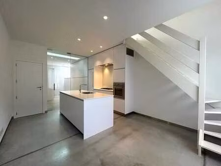 instapklare stadswoning met zonneterras te roeselare!