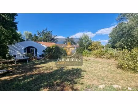 vente maison 8 pièces 245 m² saint-urbain (85230)