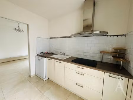 location appartement 3 pièces  65.30m²  mantes