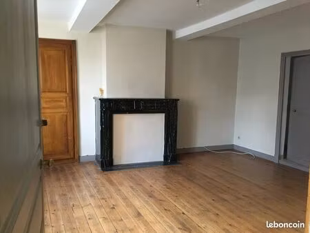 jolie maison de village à louer