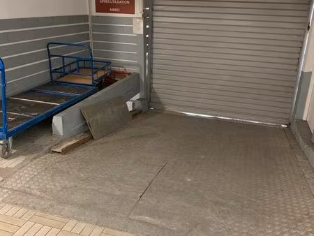 grand box / garde-meuble 46m² sécurisé aubervilliers