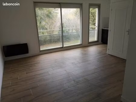 studio lumineux  au calme