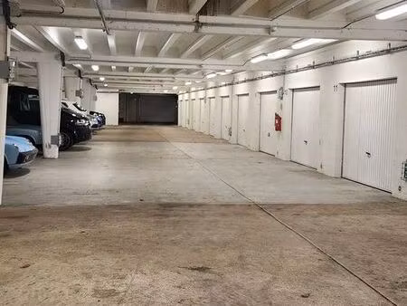 parking/box 12 m² mantes la jolie