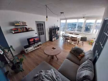 bel appartement lumineux à marcinelle