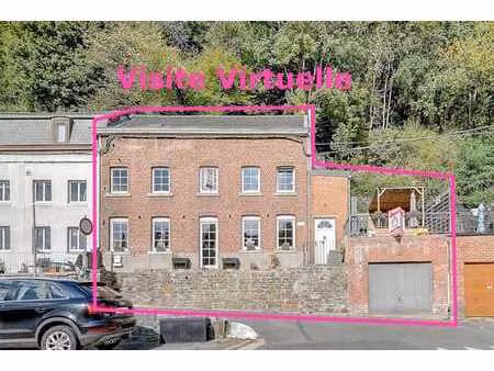 chaleureuse  lumineuse  et agréable à vivre !