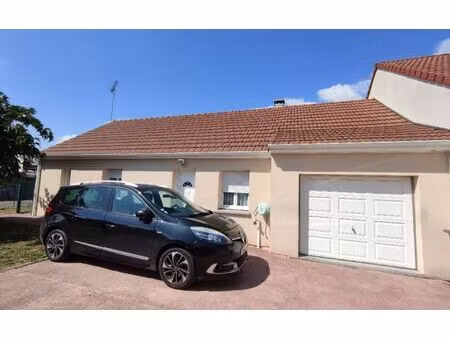 location maison  85.28 m² t-4 à ormes  993 €