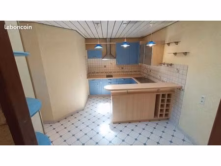 a louer appartement f2 76m2 centre ville 1er étage
