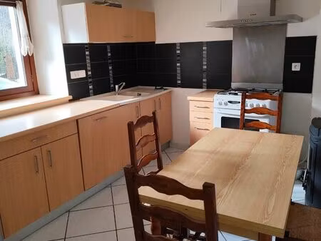 appartement dans une maison avec entrée indépendante