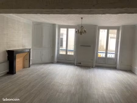 appartement à louer à nontron
