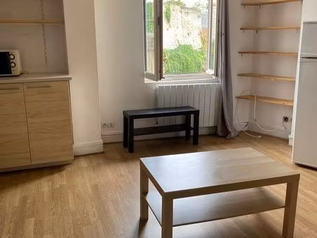 62 m2 lumineux la reole