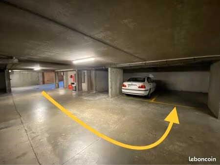 parking souterrain « arènes »