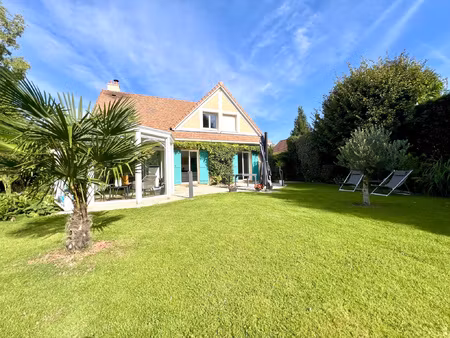 somptueuse villa en lisière de golf