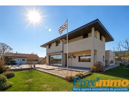 maison d’architecte 2014 – 115 m² habitables – terrain plat 1 000 m² – garage 40 m² – sect