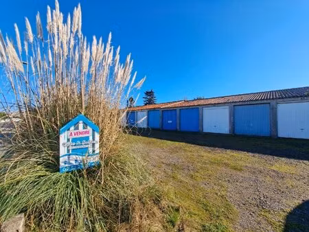 en vente garage-parking 15 m² – 52 900 € |les sables-d'olonne