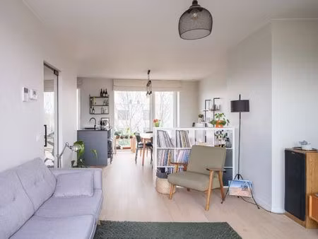 lichtrijk 2-slaapkamerappartement met hoogwaardige afwerking en een zuidwestgericht terras