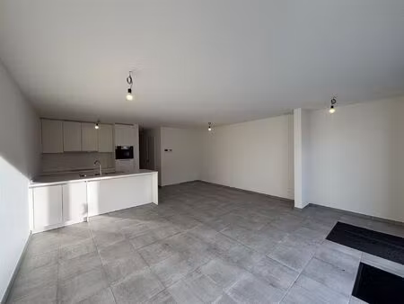 modern gelijkvloers appartement met private tuin en ruime terrassen in asse!