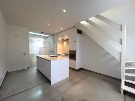 instapklare stadswoning met zonneterras te roeselare!