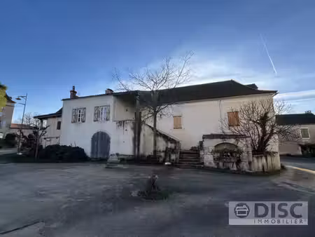 exclusivité – maison de village avec sous-sol complet