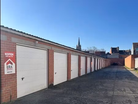 garage à vendre à la panne (rbu95171)