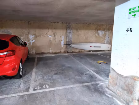vente parking le lavandou 83980 - - surface privée
