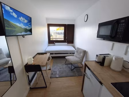 location meublée appartement 1 pièce 21 m² à annemasse (74100)  1 200 €