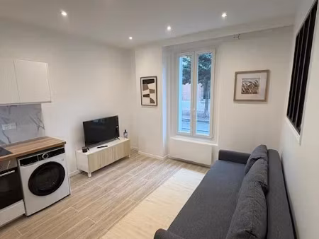 location meublée appartement 2 pièces 38 m² à montrouge (92120)  1 350 €