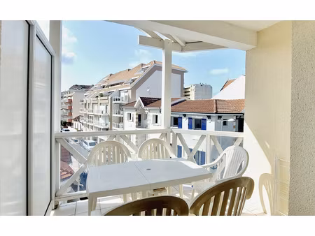 arcachon centre ! appartement t2 de 32 m2 avec loggia et par