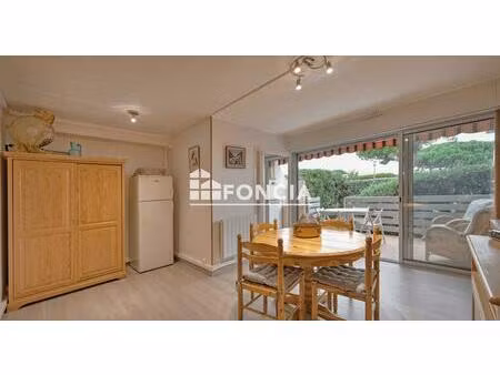 port camargue plage nord grand studio double cabine en rez de jardin cellier et parking