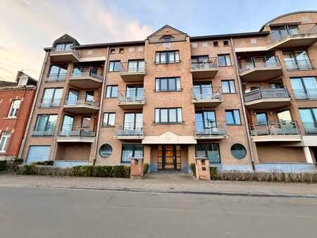 studio confortable au cœur de jambes !!