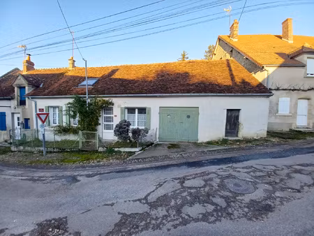 au coeur d'un village calme et authentique. maison ancienne