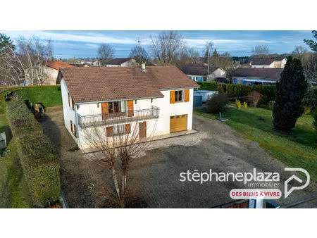 maison de 106m²  3 chambres sur sous-sol complet + 94m² de dépendances sur 2000m² de terra