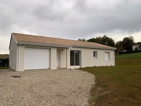 location maison 5 pièces 90 m² à saint-pierre-de-clairac (47270)  1 095 €
