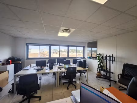 location locaux professionnels 3 pièces 60 m² à vendargues (34740)  1 432 €
