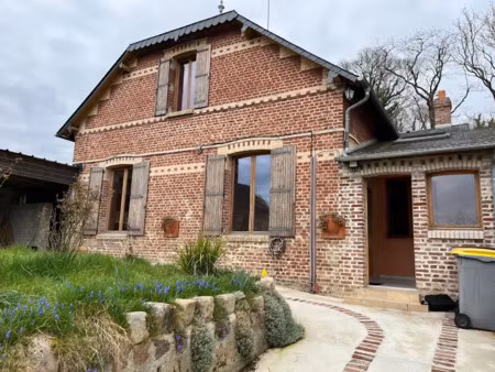 location maison 6 pièces 132 m² à saint-simon (02640)  990 €