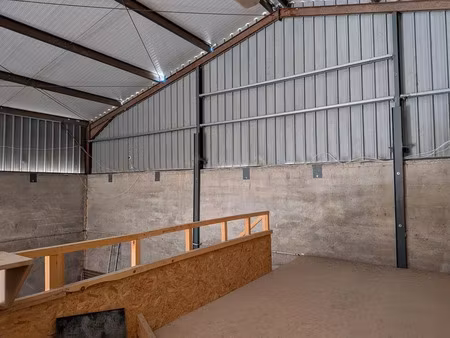 location locaux professionnels 1 pièce 366 m² à gonfaron (83590)  2 677 €