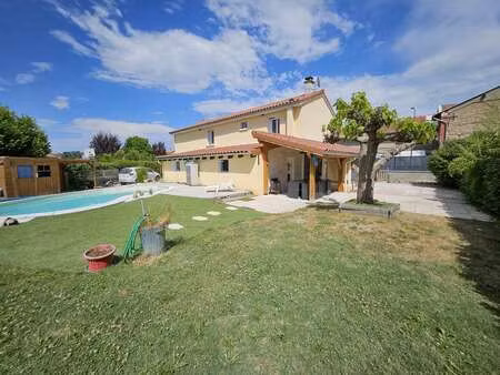 vente maison piscine à mornand-en-forez (42600) : à vendre piscine / 140m² mornand-en-fore