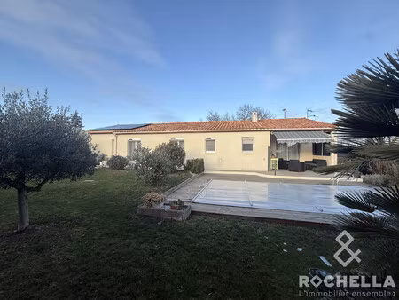 maison plain-pied avec piscine  jardin et garage