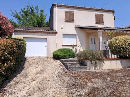 villa spacieuse proche commerces